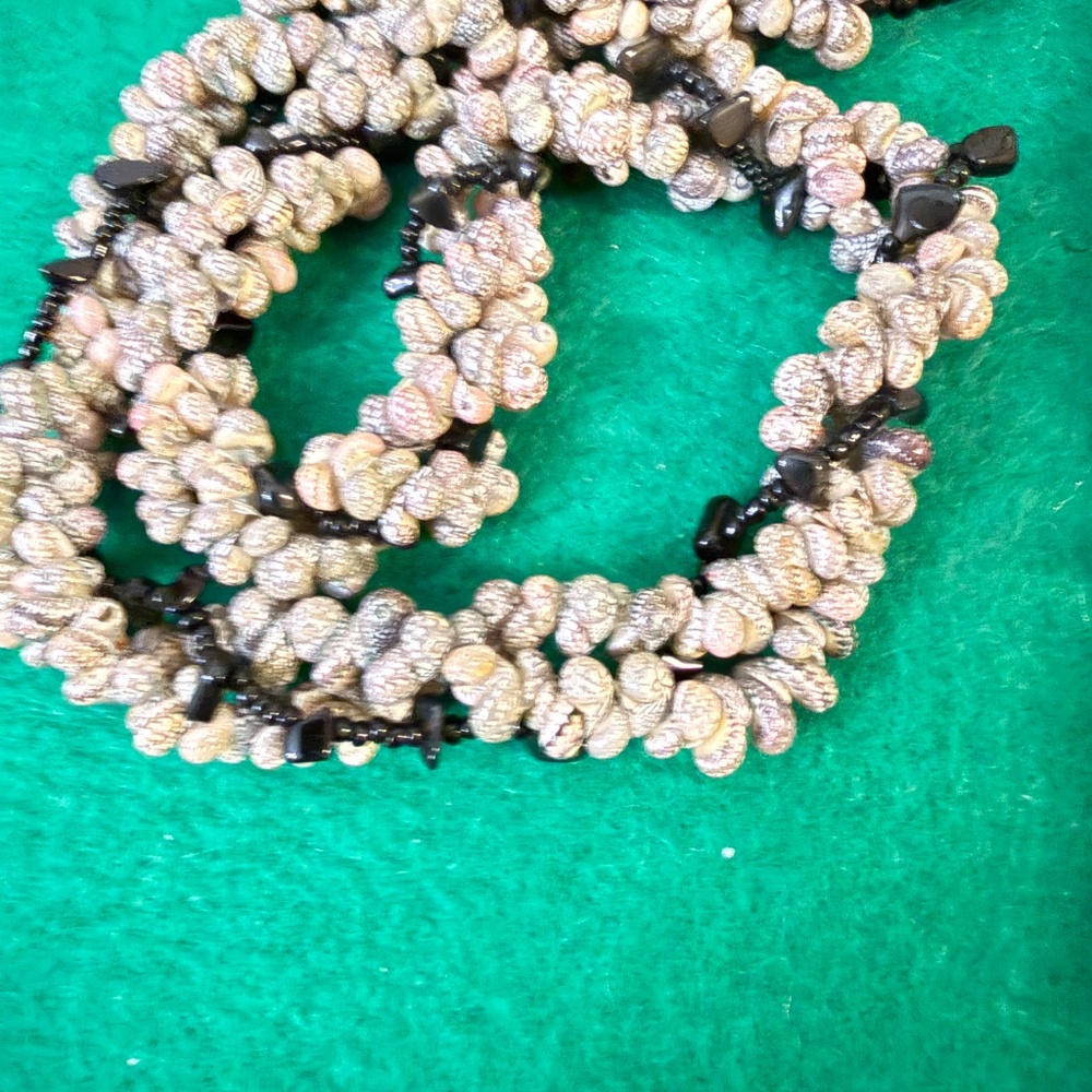 Shell and Bone Jewelry - 2 Necklaces and 1 Bracelet Neutral Tones - Picture 3 of 5